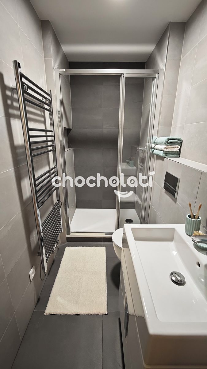 Pronájem bytu 1+kk 27 m² – fotografie 3