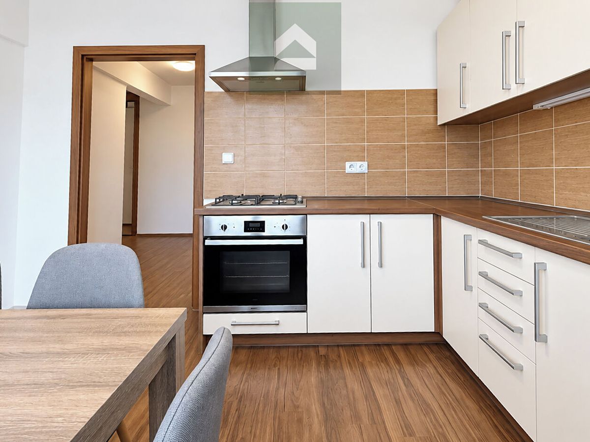 Pronájem bytu 2+1 54 m² – fotografie 2