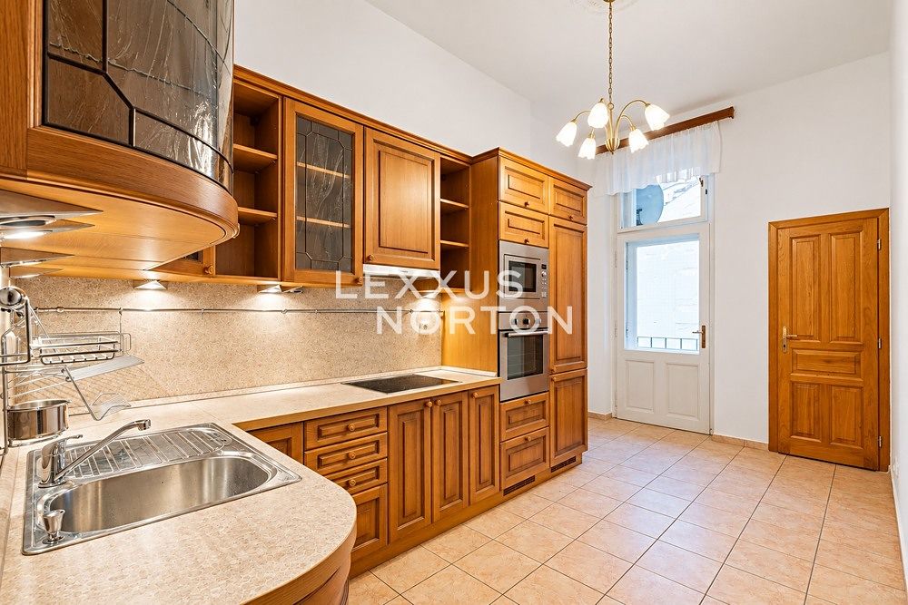 Pronájem bytu 3+1 94 m² – fotografie 2