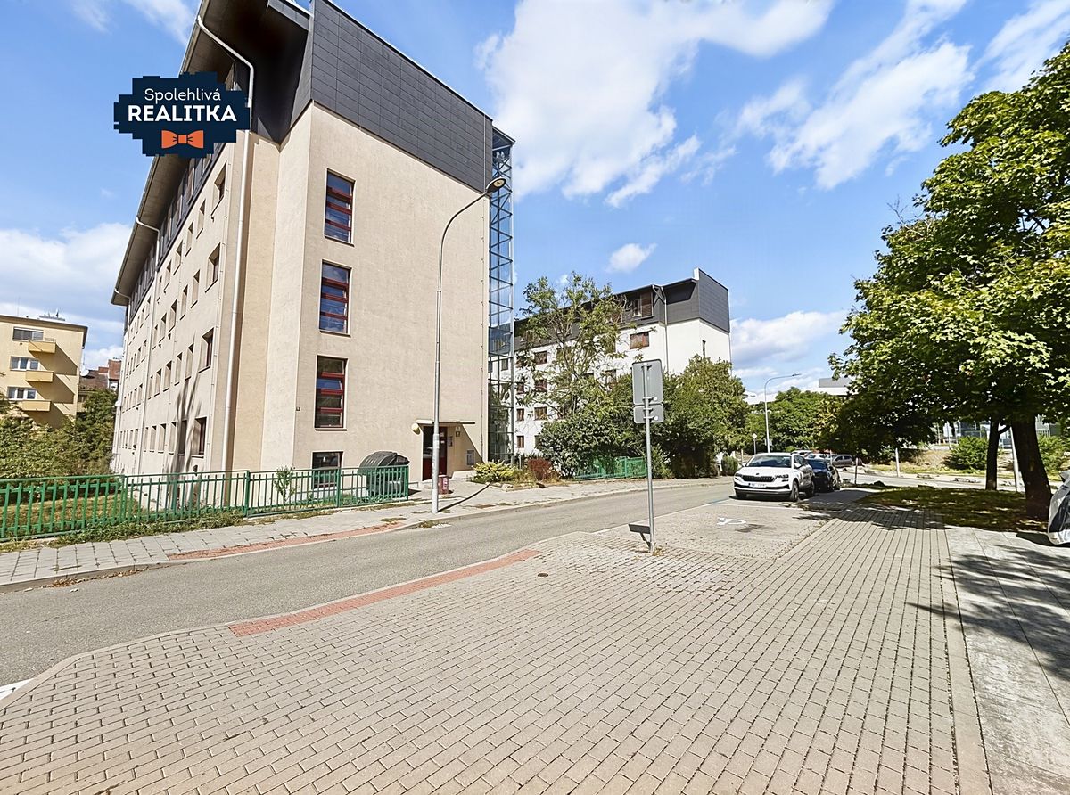 Pronájem bytu 1+kk 35 m²