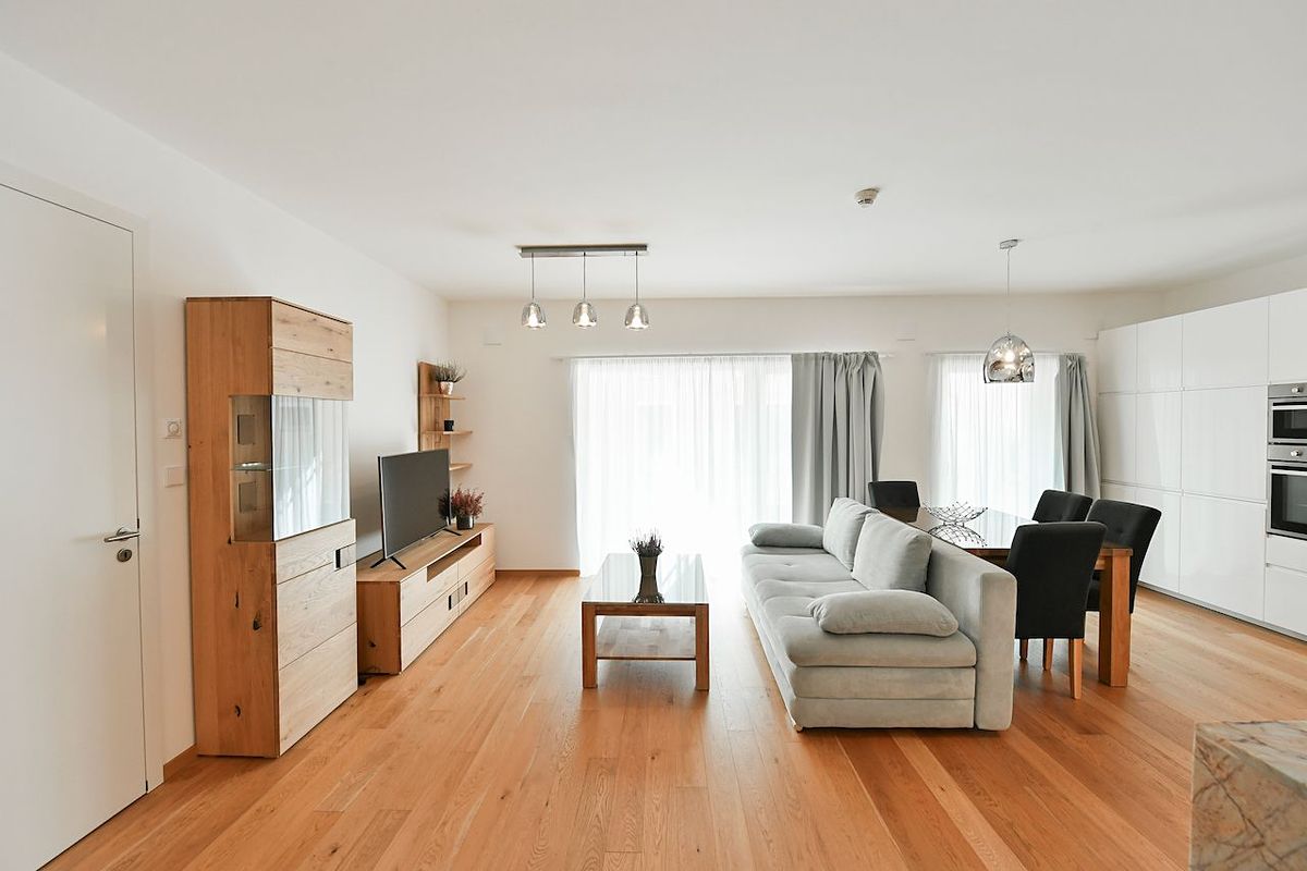 Pronájem bytu 2+kk 76 m² – fotografie 4