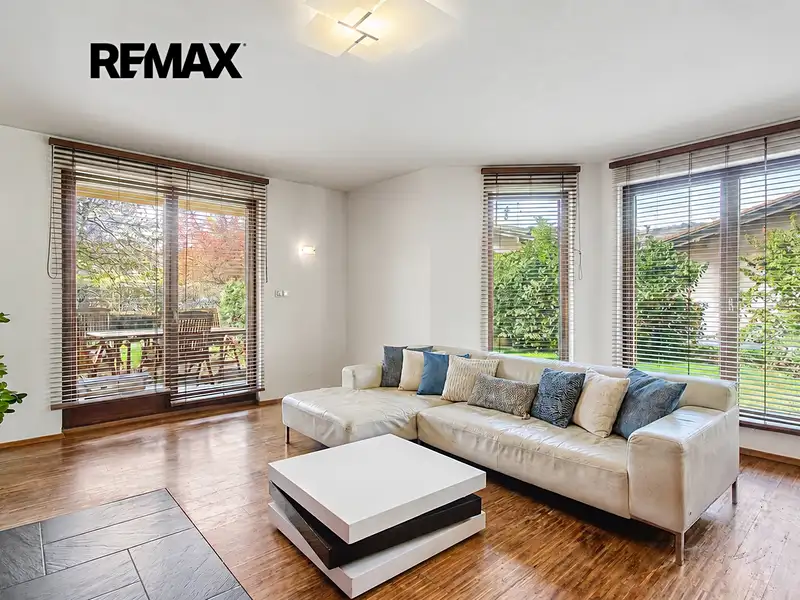 Prodej rodinného domu 181 m², pozemek 731 m², Praha – náhled fotky 1