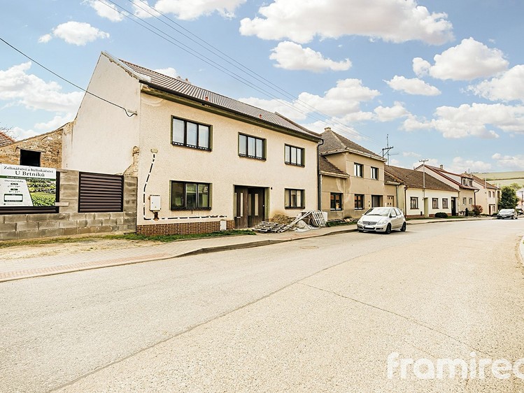 Prodej domu, 200 m² (1 z 23)