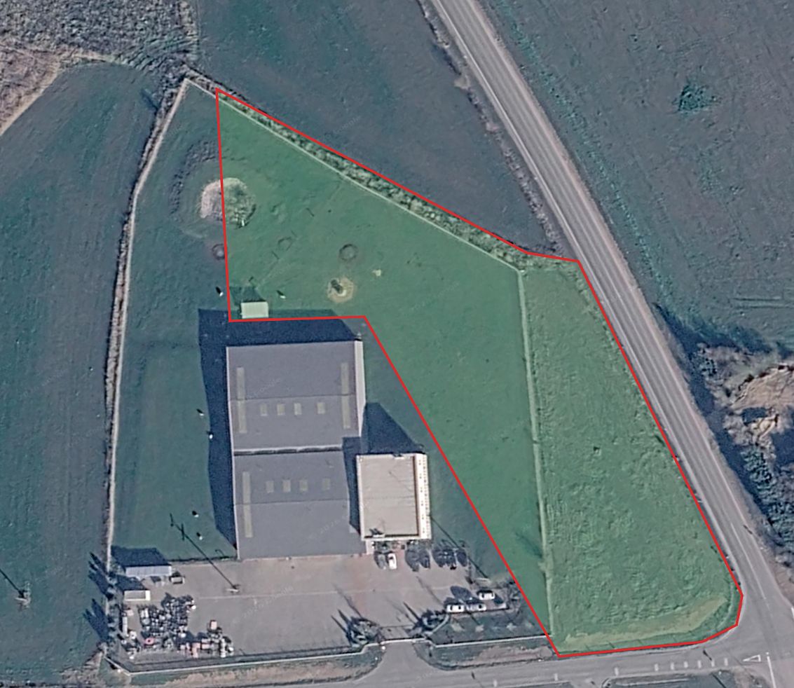 Prodej komerčního pozemku 9795 m²