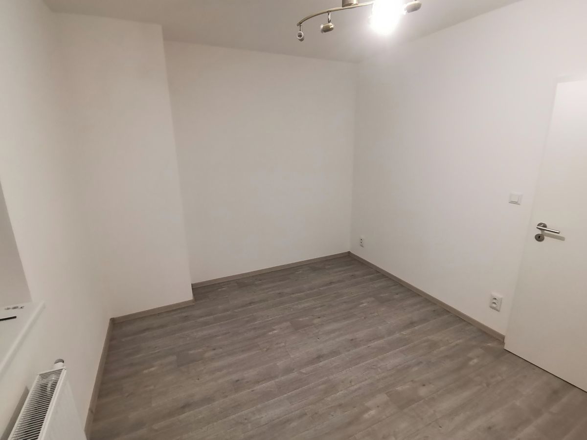 Pronájem bytu 3+kk 70 m² – fotografie 2