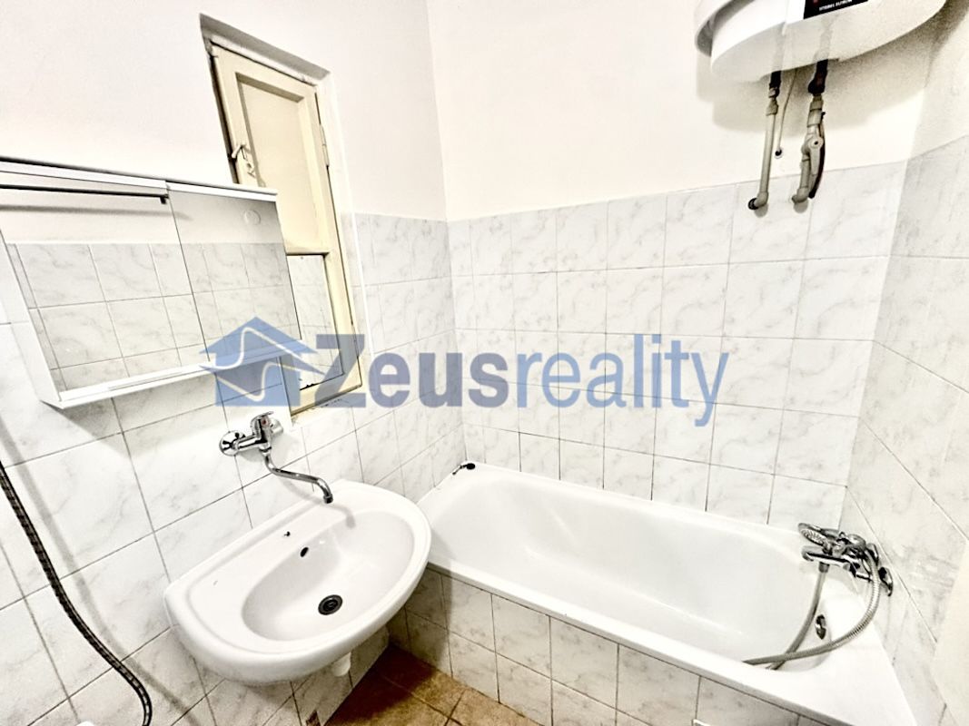 Pronájem bytu 1+kk 27 m² – fotografie 5