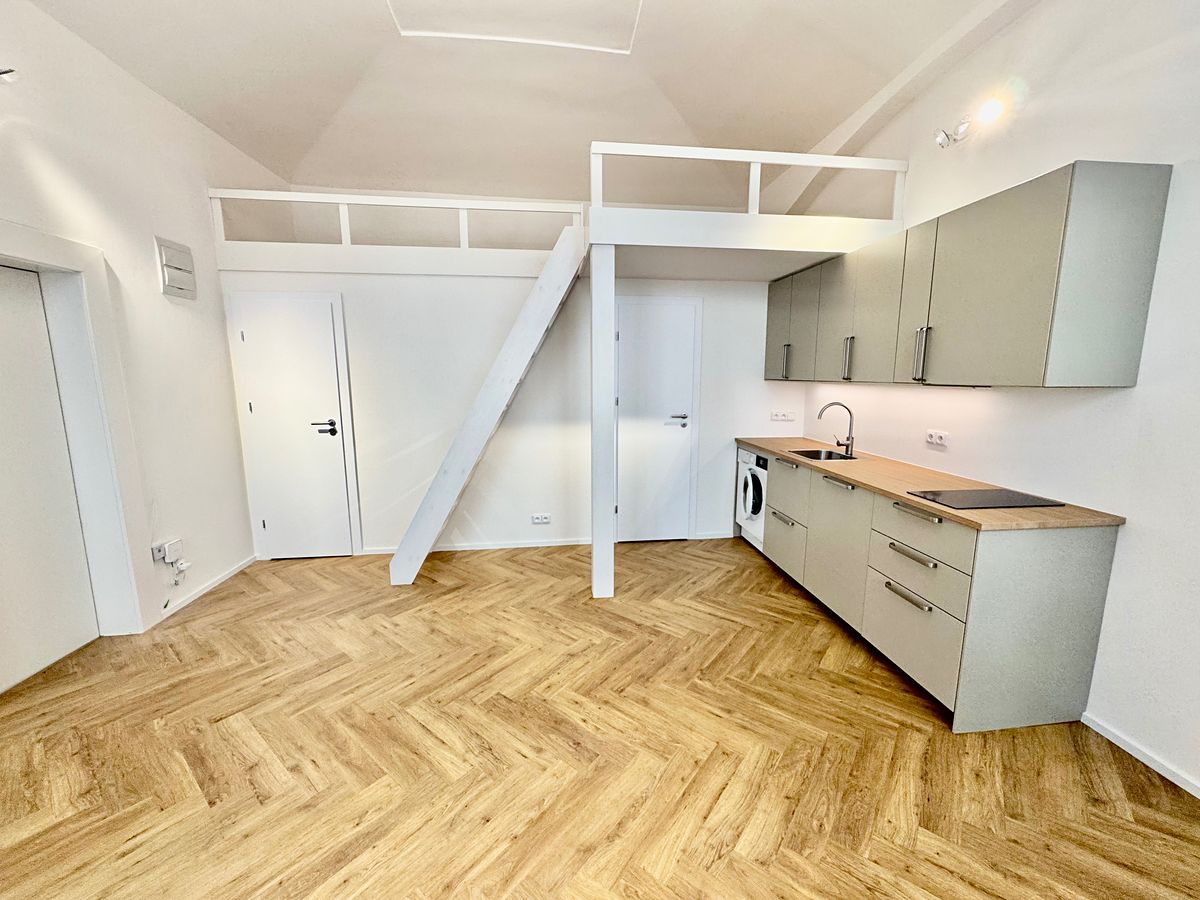 Pronájem bytu 1+kk 28 m²