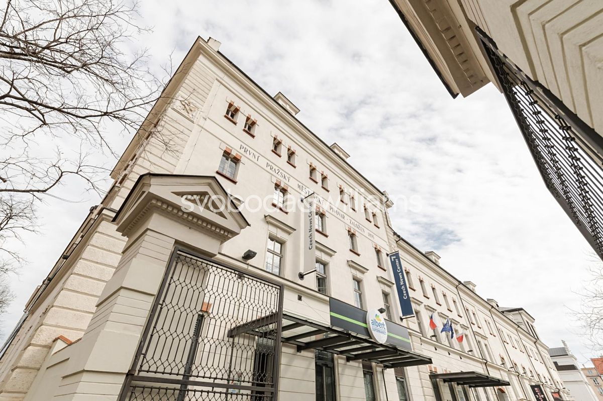 Pronájem kanceláře 2124 m² – fotografie 3