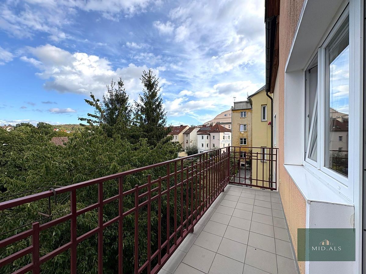 Pronájem bytu 2+1 60 m² – fotografie 3