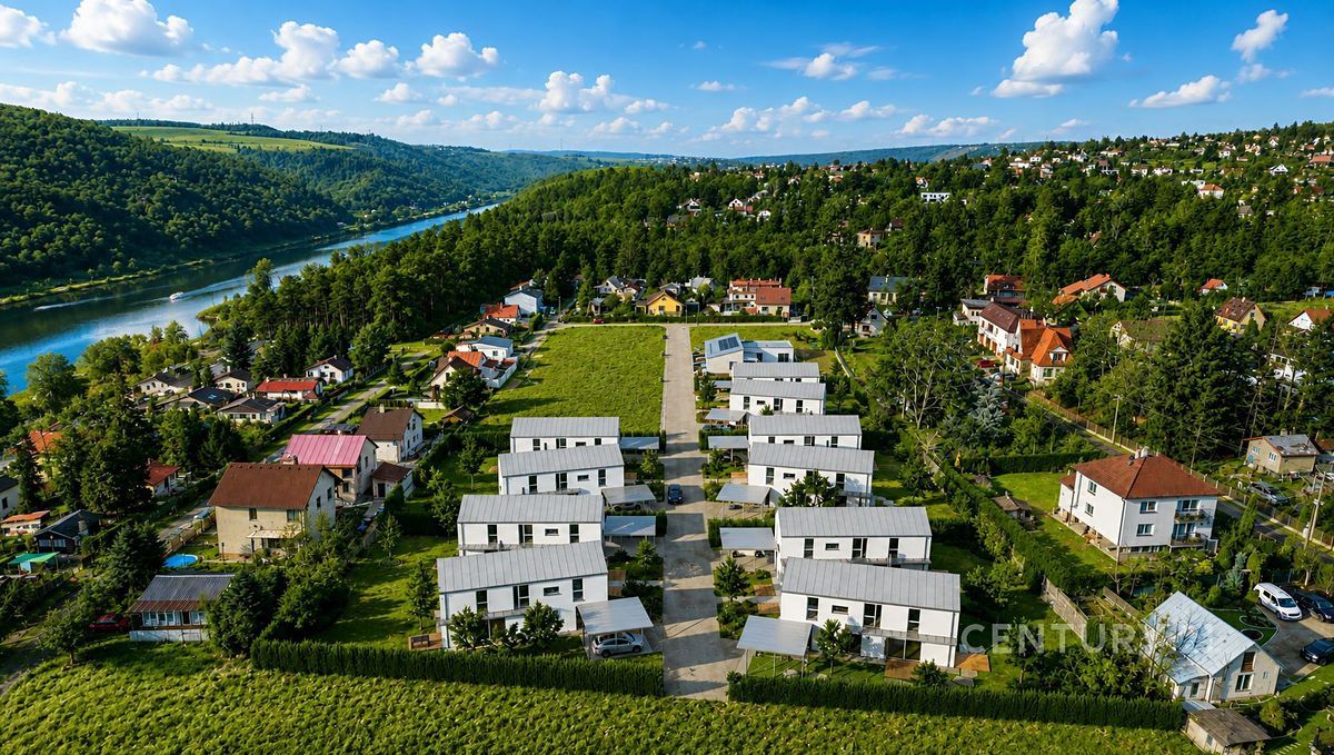 Prodej rodinného domu 157 m², pozemek 1 m² – fotografie 2