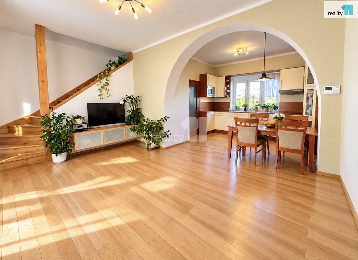 Prodej rodinného domu 140 m², pozemek 227 m²