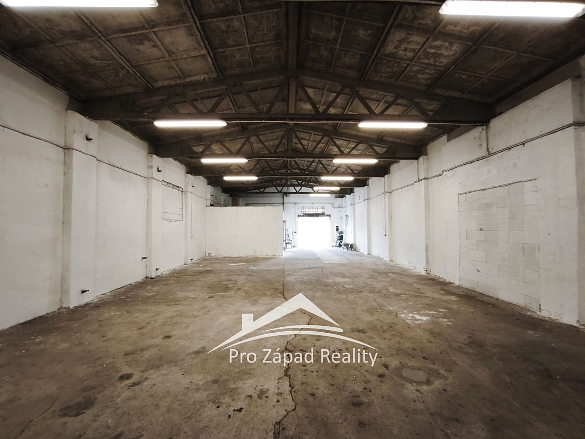 Prodej skladového prostoru 301 m² – fotografie 3