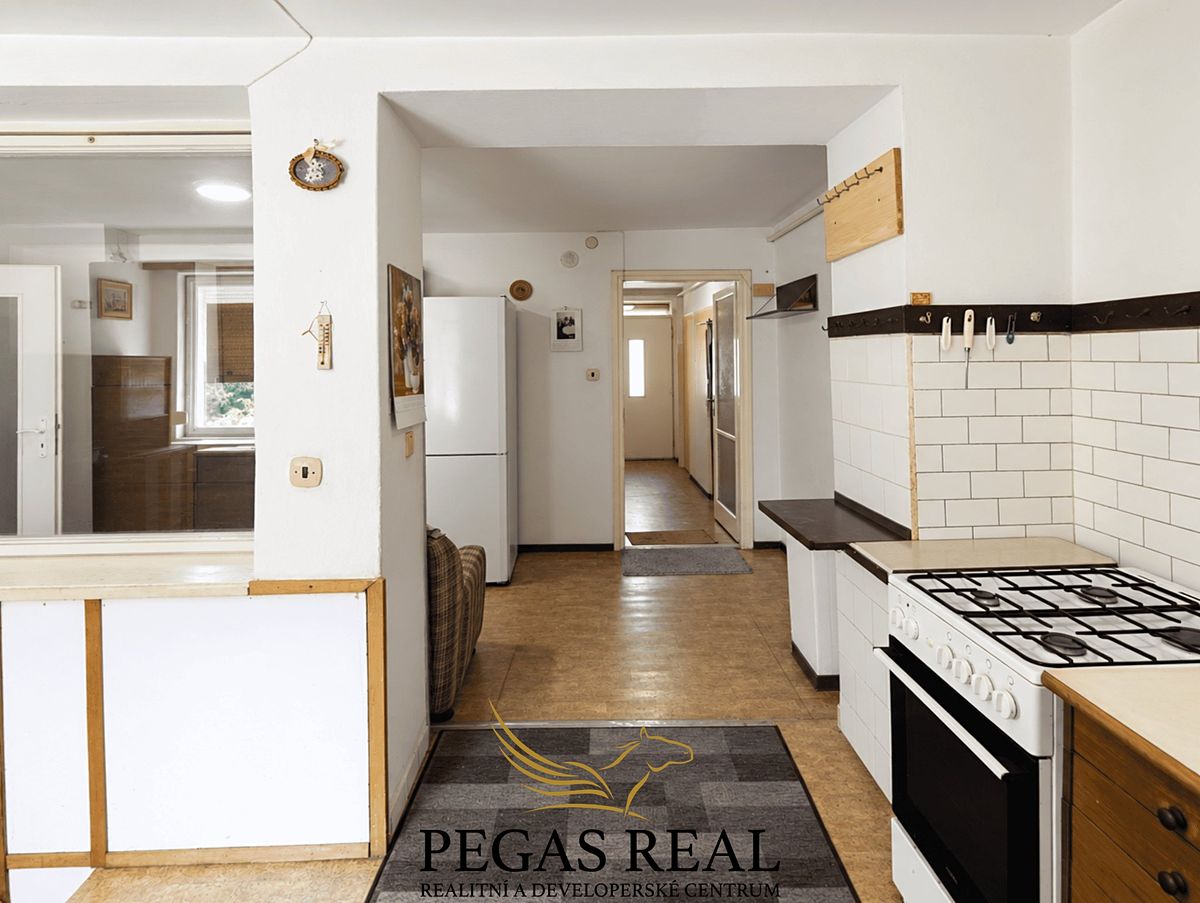 Prodej rodinného domu 95 m², pozemek 190 m² – fotografie 2