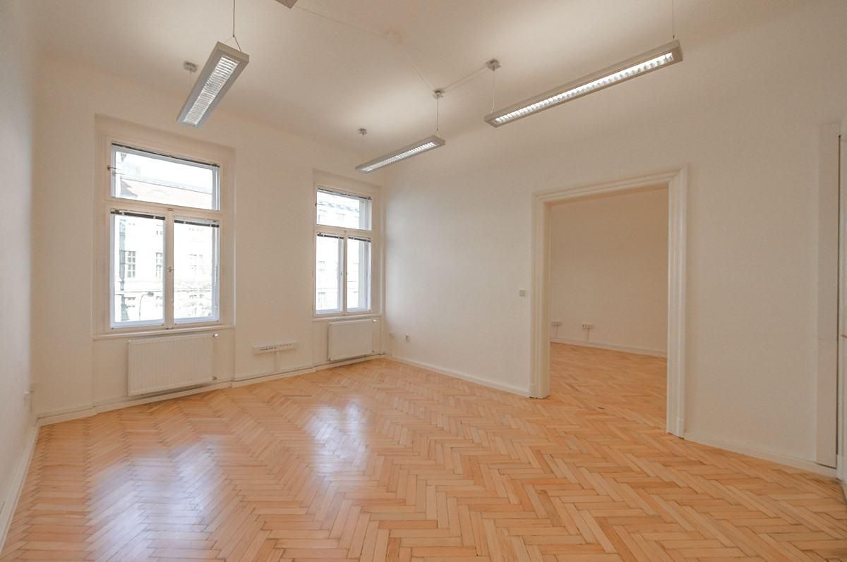 Pronájem kanceláře 104 m² – fotografie 5