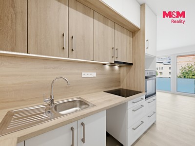 Pronájem bytu 2+kk, 46 m² (2 z 17)