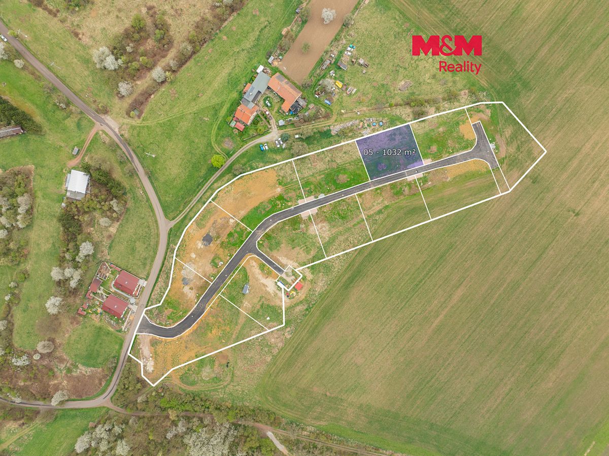 Prodej stavebního pozemku 1032 m²
