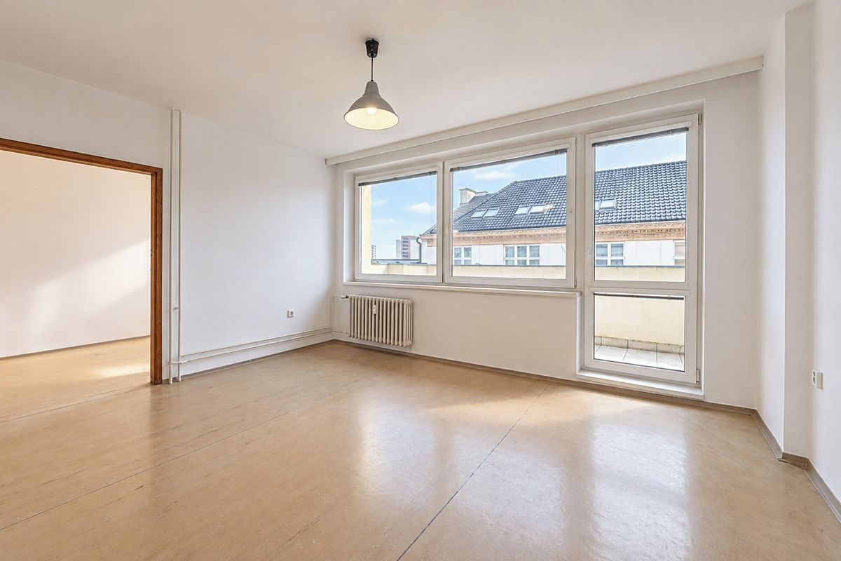 Pronájem bytu 2+kk 40 m² – fotografie 2