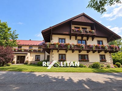 Prodej vícegeneračního domu 912 m², pozemek 35948 m²