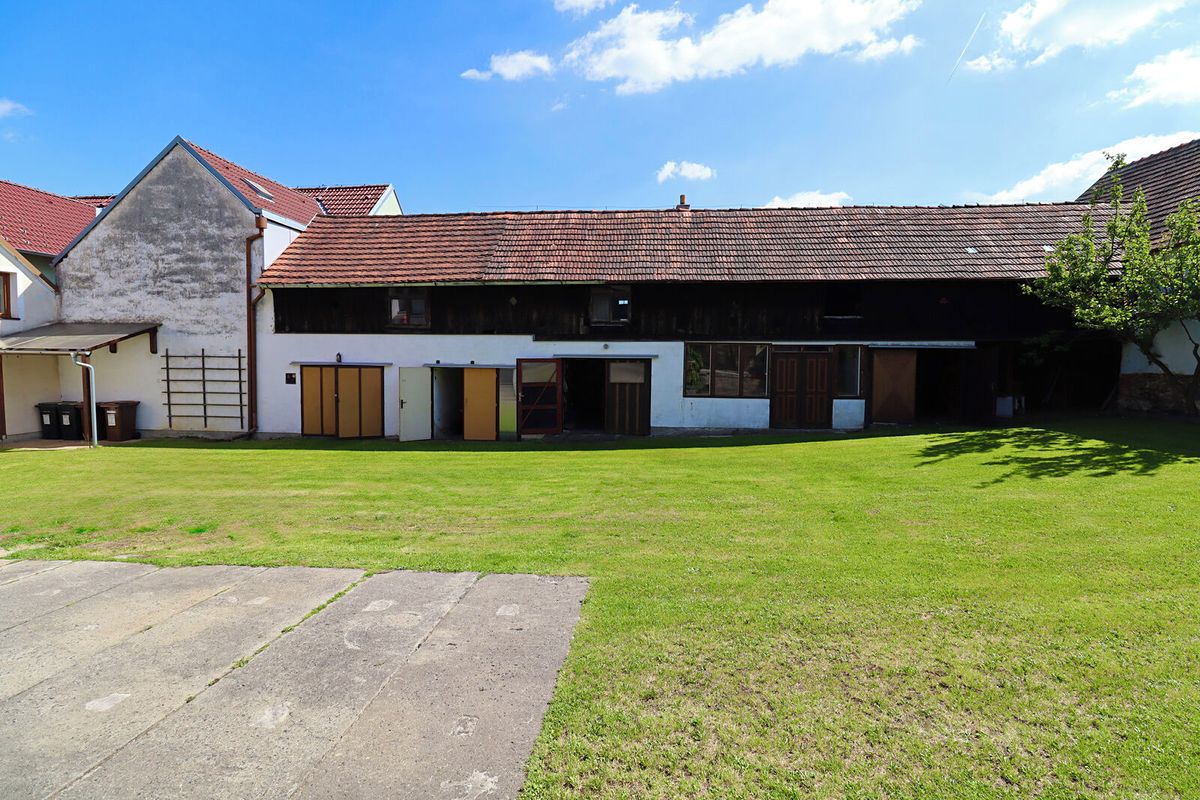 Prodej rodinného domu 171 m², pozemek 2693 m² – fotografie 3