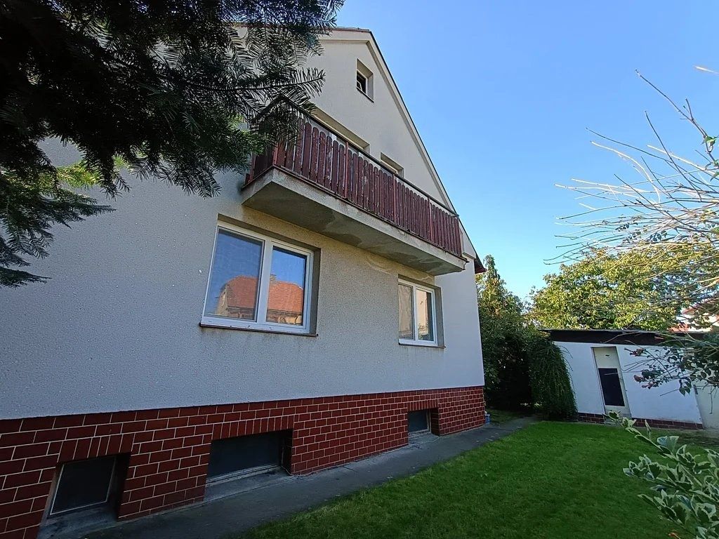 Prodej rodinného domu 230 m², pozemek 815 m² – fotografie 2