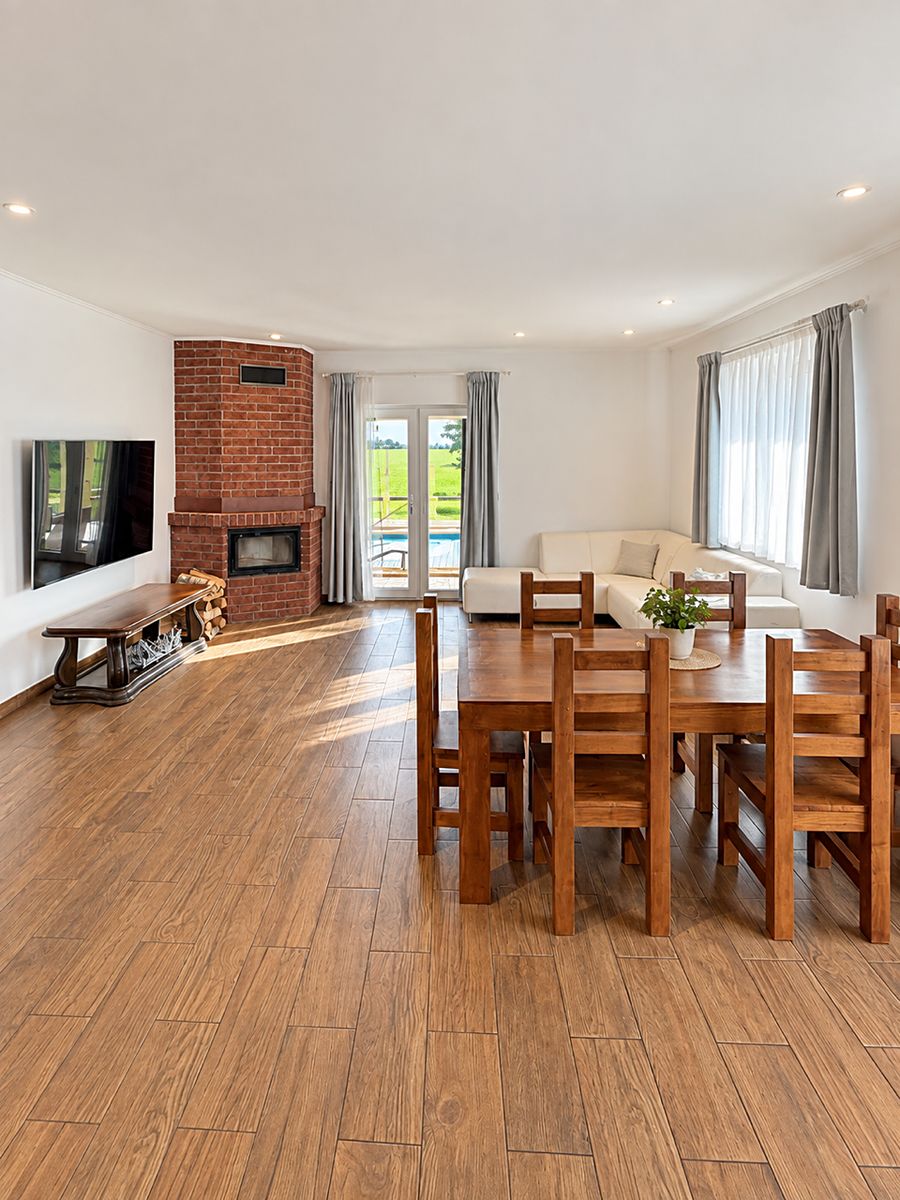 Prodej rodinného domu 335 m², pozemek 587 m² – fotografie 3
