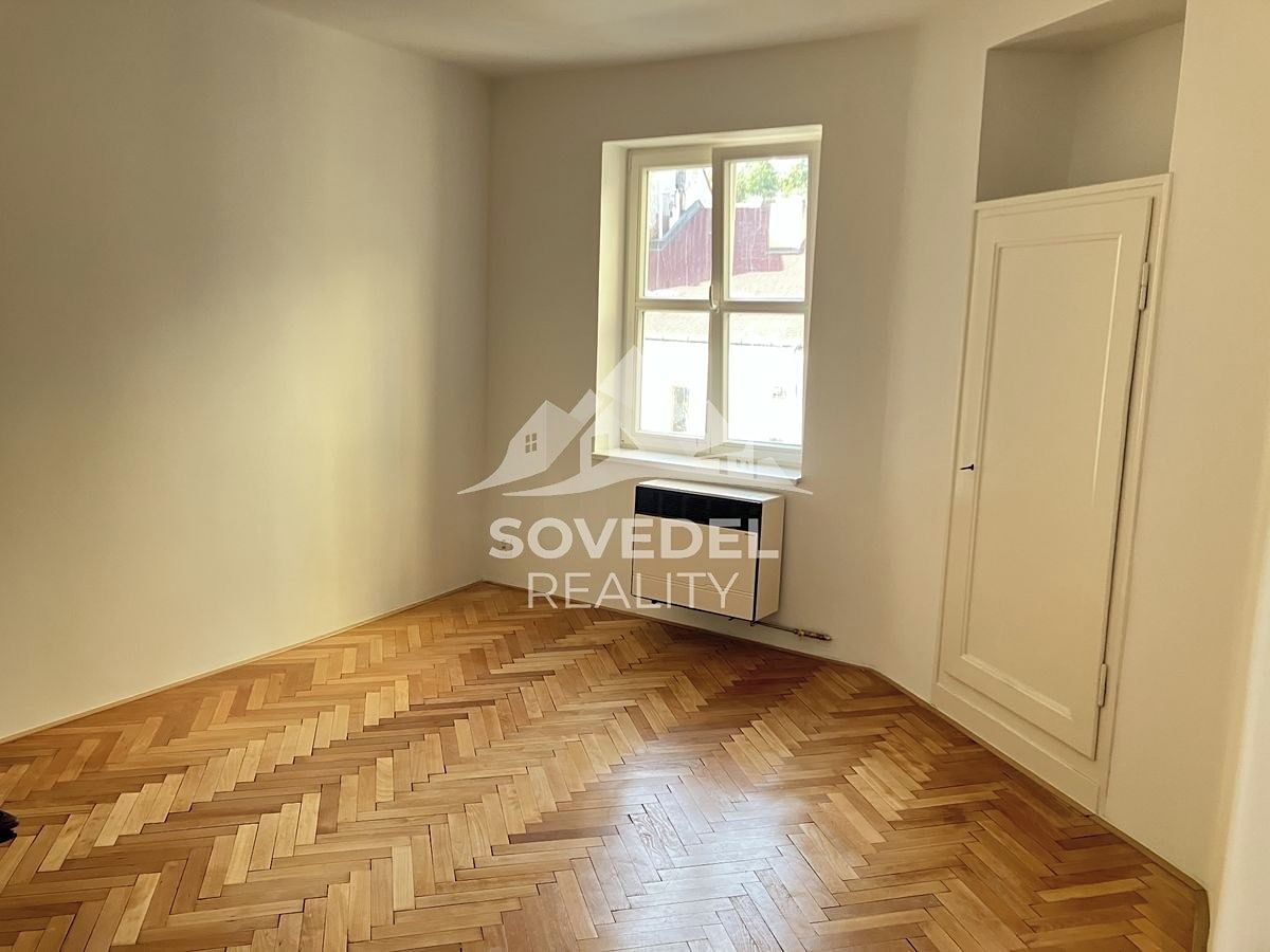 Pronájem bytu 1+kk 25 m² – fotografie 4