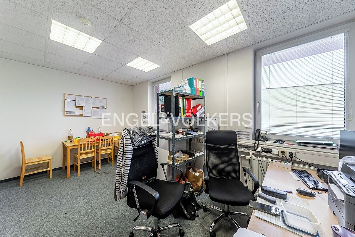 Pronájem kanceláře 80 m² – fotografie 2