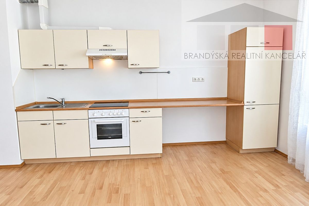 Pronájem bytu 1+kk 38 m² – fotografie 3