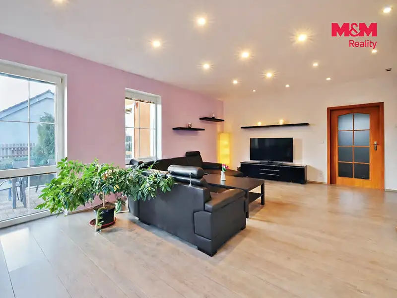 Prodej rodinného domu 165 m², pozemek 2125 m², Stonařov – náhled fotky 3