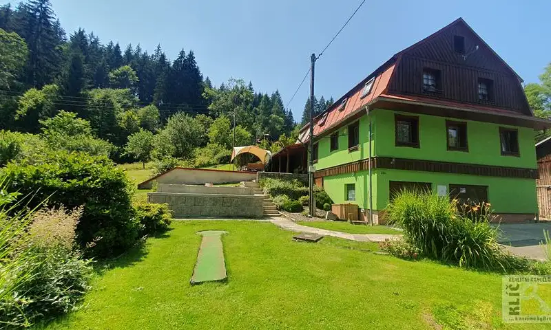 Prodej apartmánů 200 m², Velké Karlovice – náhled fotky 1