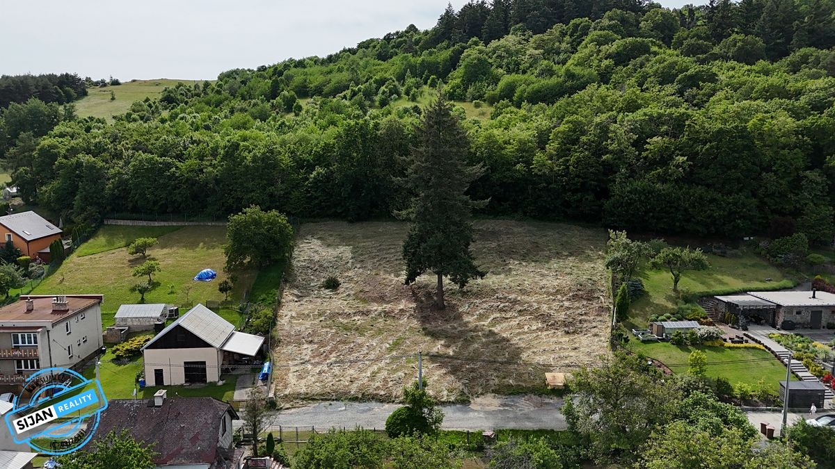 Prodej stavebního pozemku 1311 m²