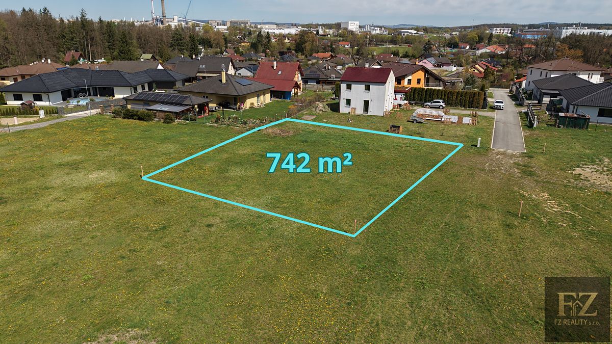Prodej stavebního pozemku 742 m²