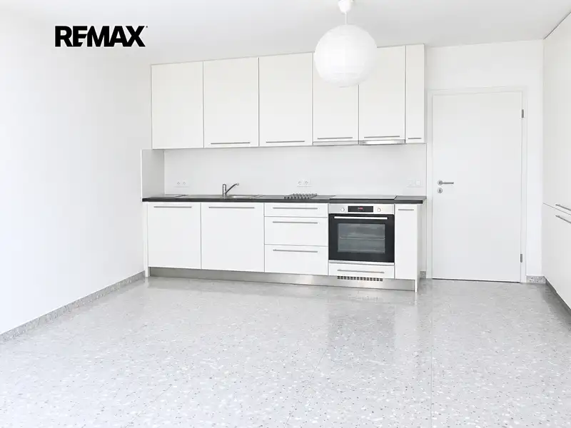 Pronájem bytu 1+kk 35 m², Kolín – náhled fotky 1