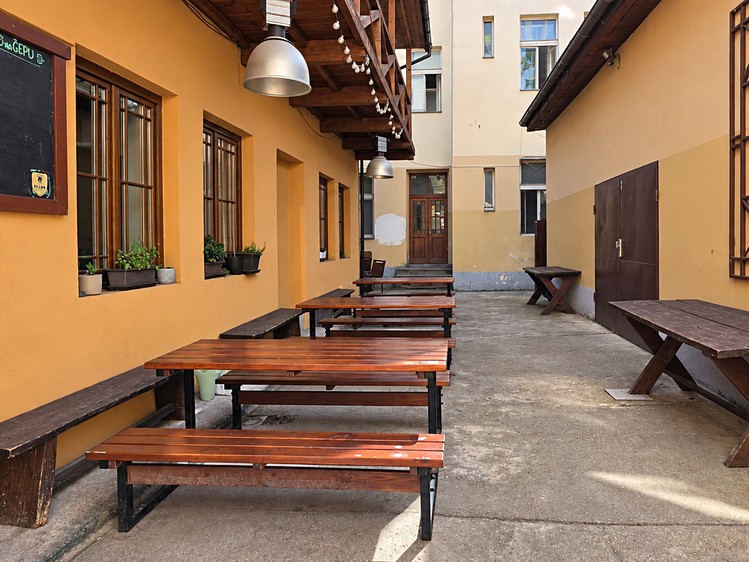 Pronájem komerčního prostoru, 402 m² (8 z 16)