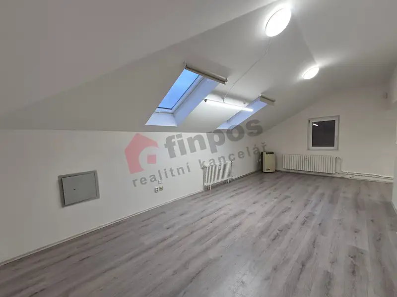Pronájem kanceláře 50 m², Kamenice – náhled fotky 1