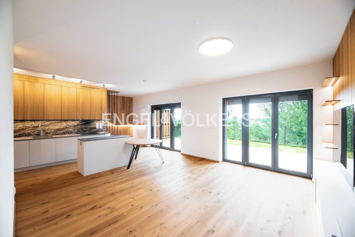 Pronájem rodinného domu 141 m², pozemek 301 m²
