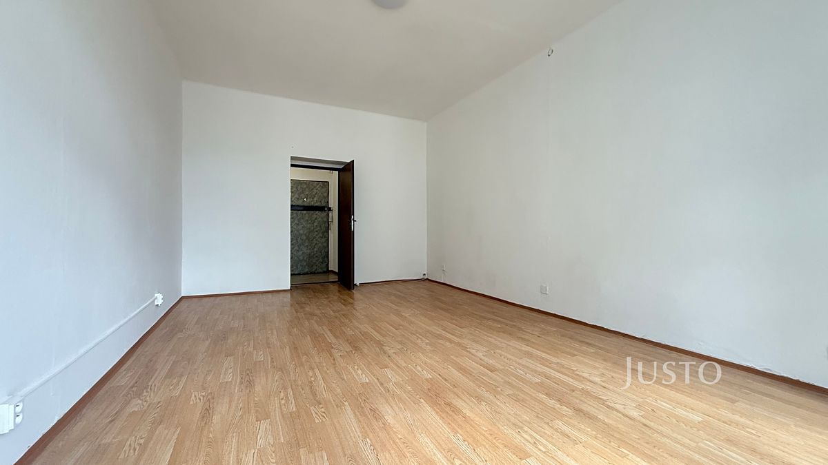 Pronájem bytu 2+1 80 m² – fotografie 4