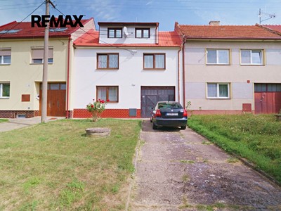 Prodej  rodinného domu 184 m², pozemek 1 042 m²