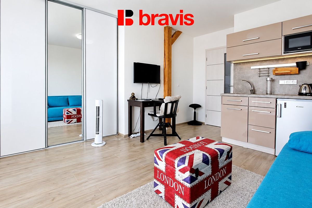 Pronájem bytu 1+kk 23 m² – fotografie 2