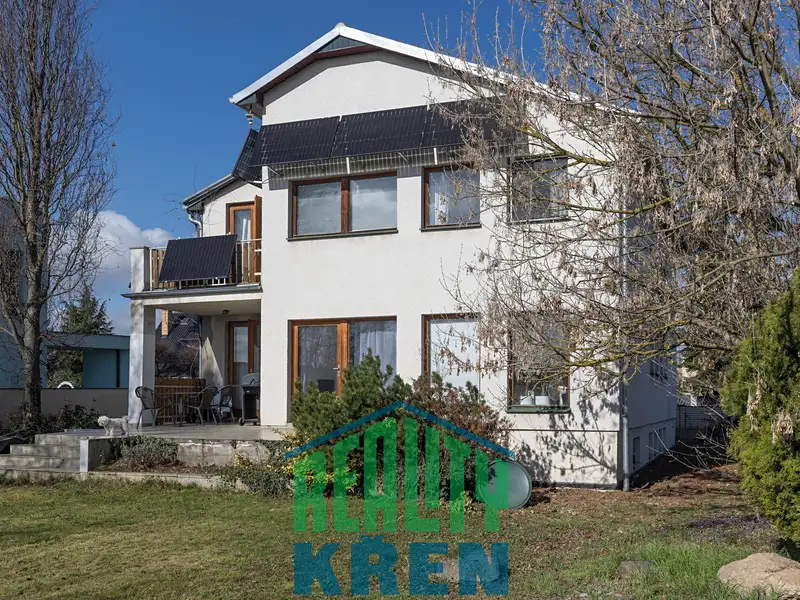 Prodej rodinného domu 246 m², pozemek 800 m², Praha – náhled fotky 1