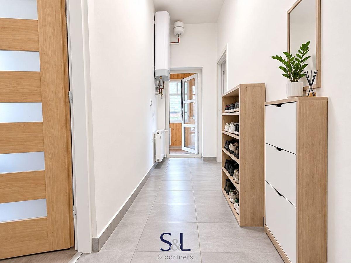 Pronájem bytu 1+kk 37 m² – fotografie 4