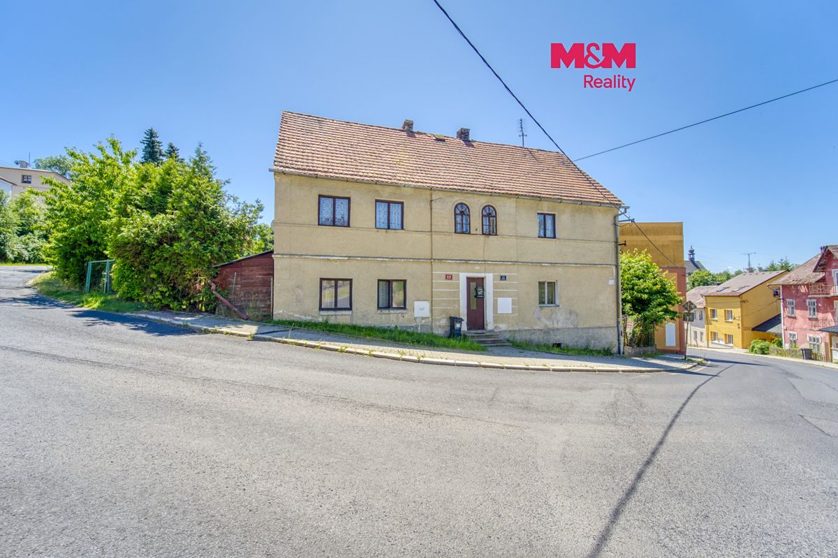 Prodej rodinného domu 213 m², pozemek 334 m²
