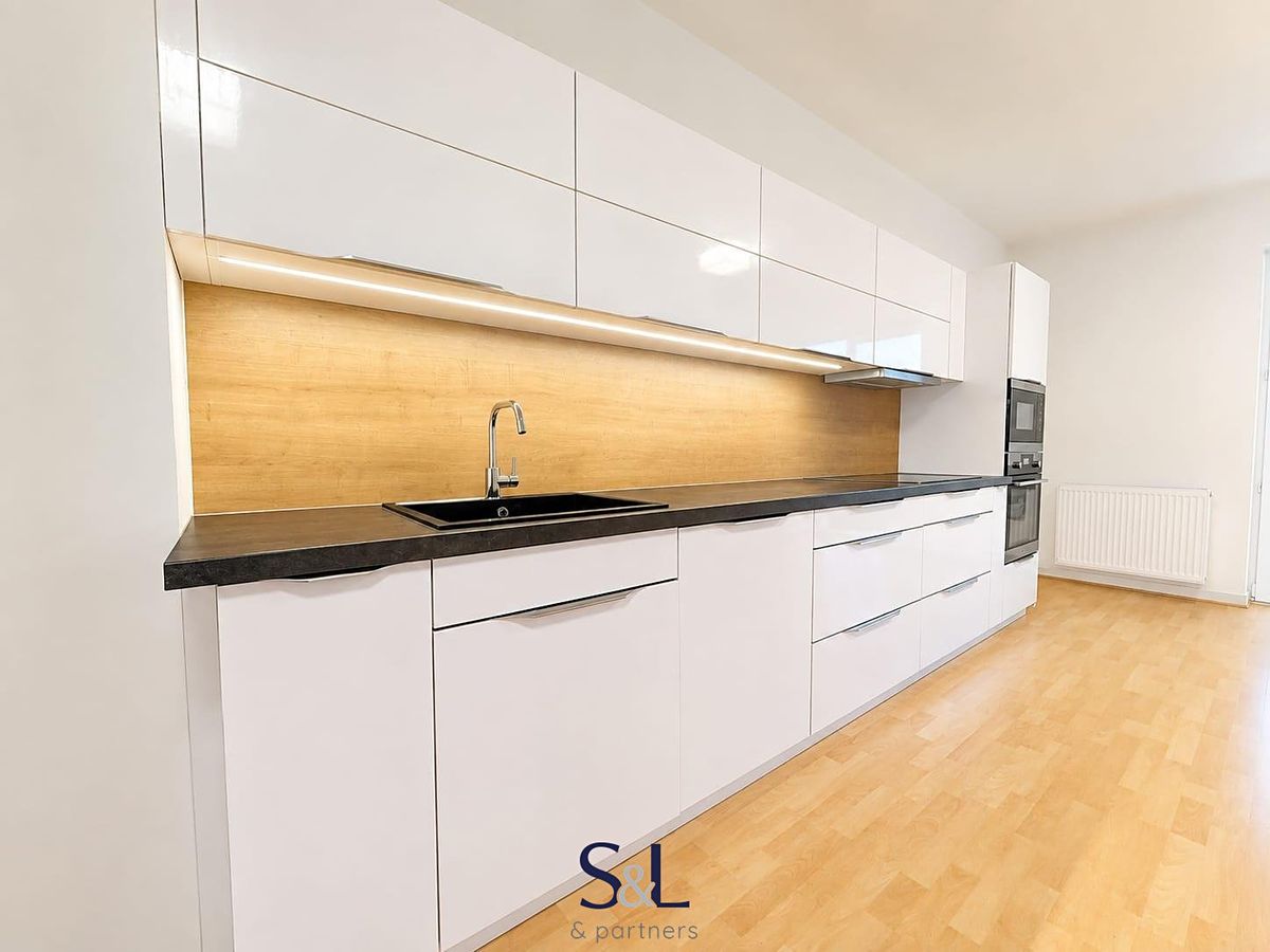 Pronájem bytu 3+kk 104 m²