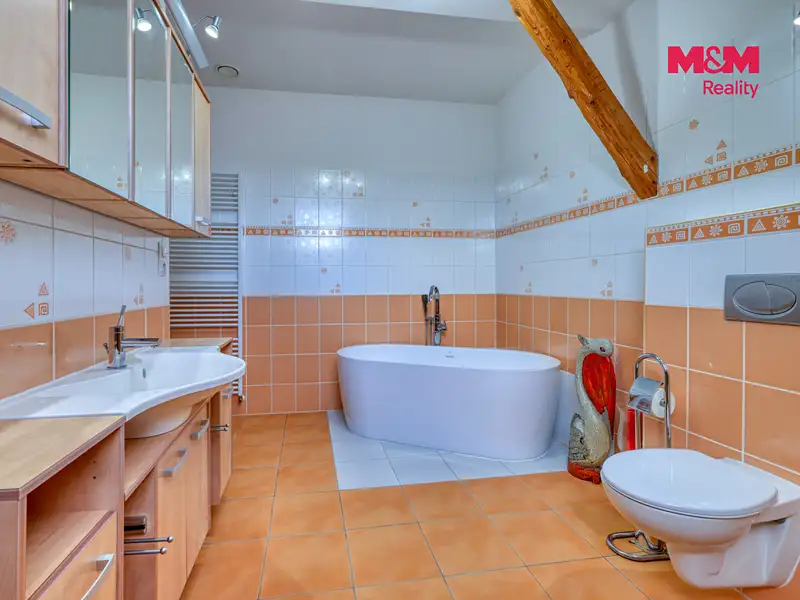 Prodej rodinného domu 910 m², pozemek 2881 m², Železná Ruda – náhled fotky 3