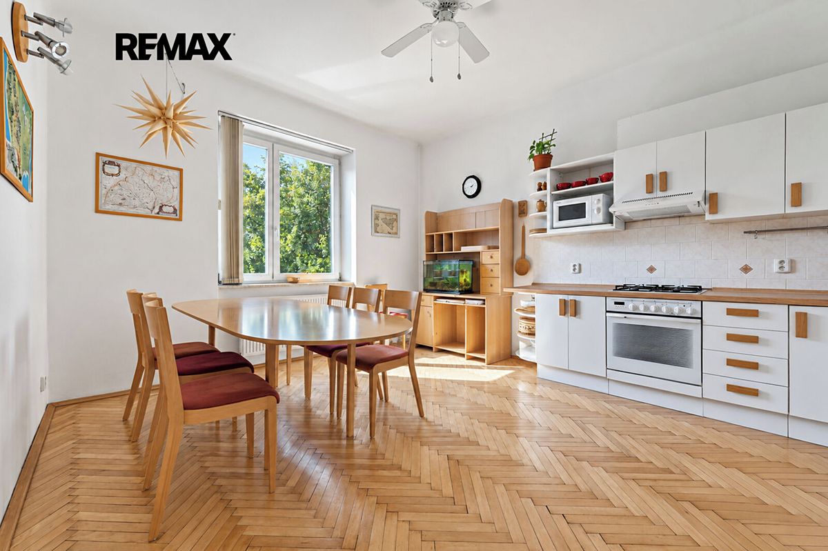 Prodej vícegeneračního domu 284 m², pozemek 375 m² – fotografie 5