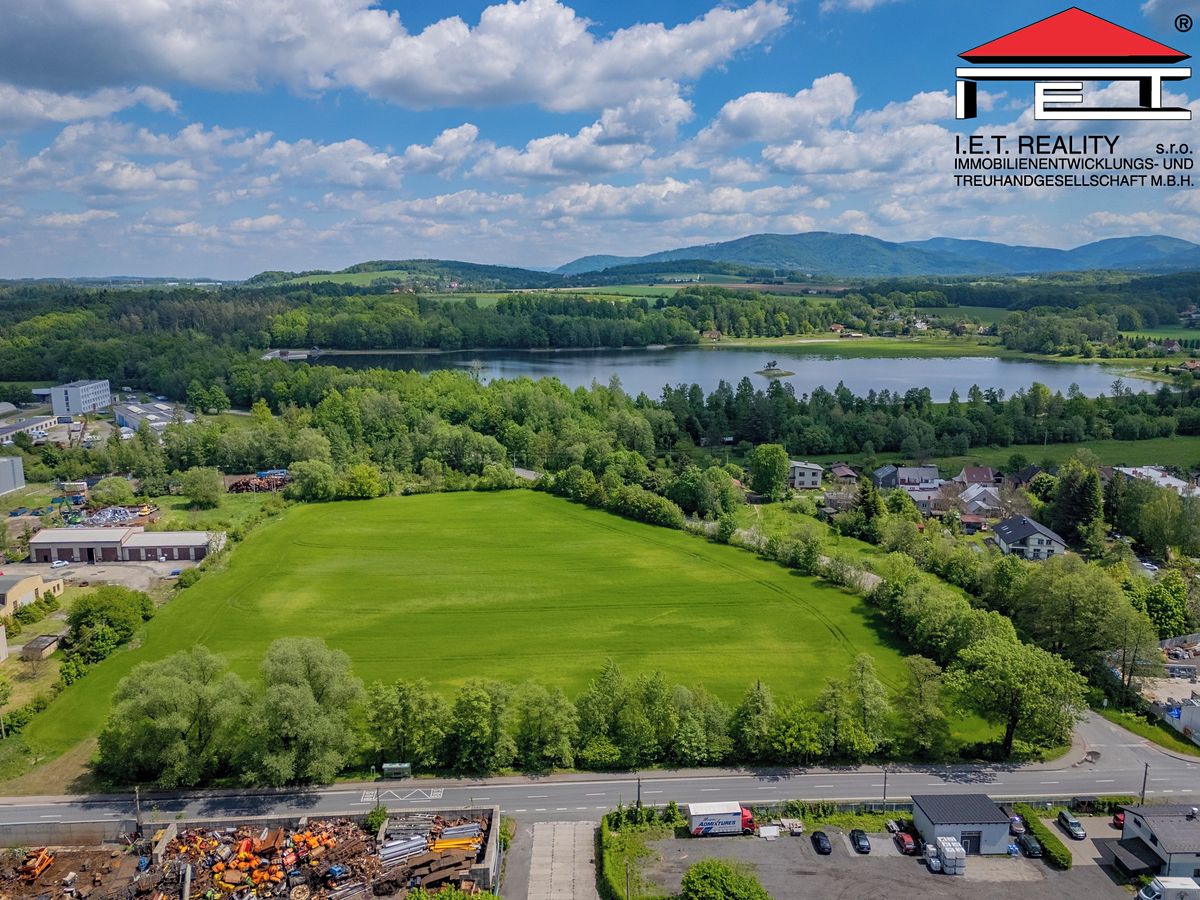 Prodej komerčního pozemku 30816 m²