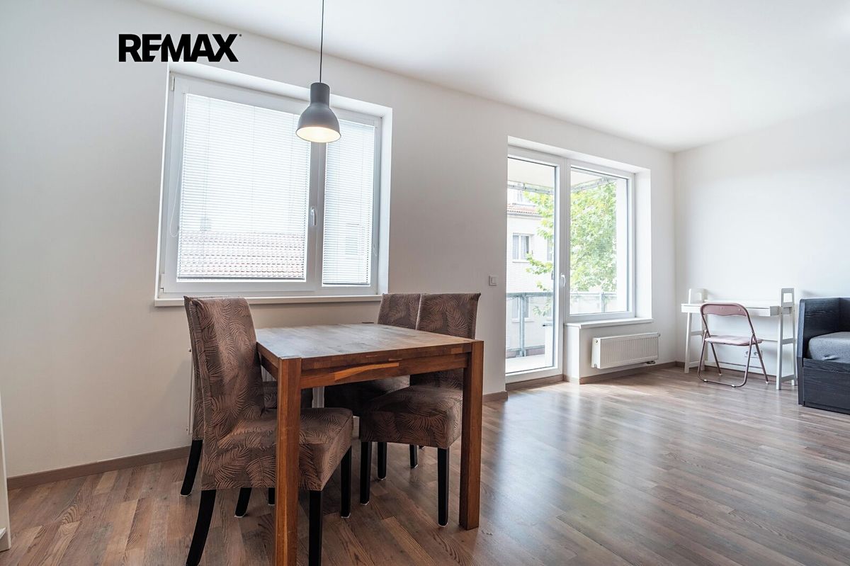 Pronájem bytu 2+kk 53 m² – fotografie 4