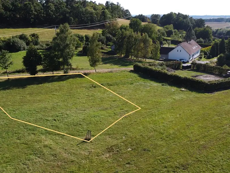 Prodej stavebního pozemku 1020 m², Přeštěnice – náhled fotky 1