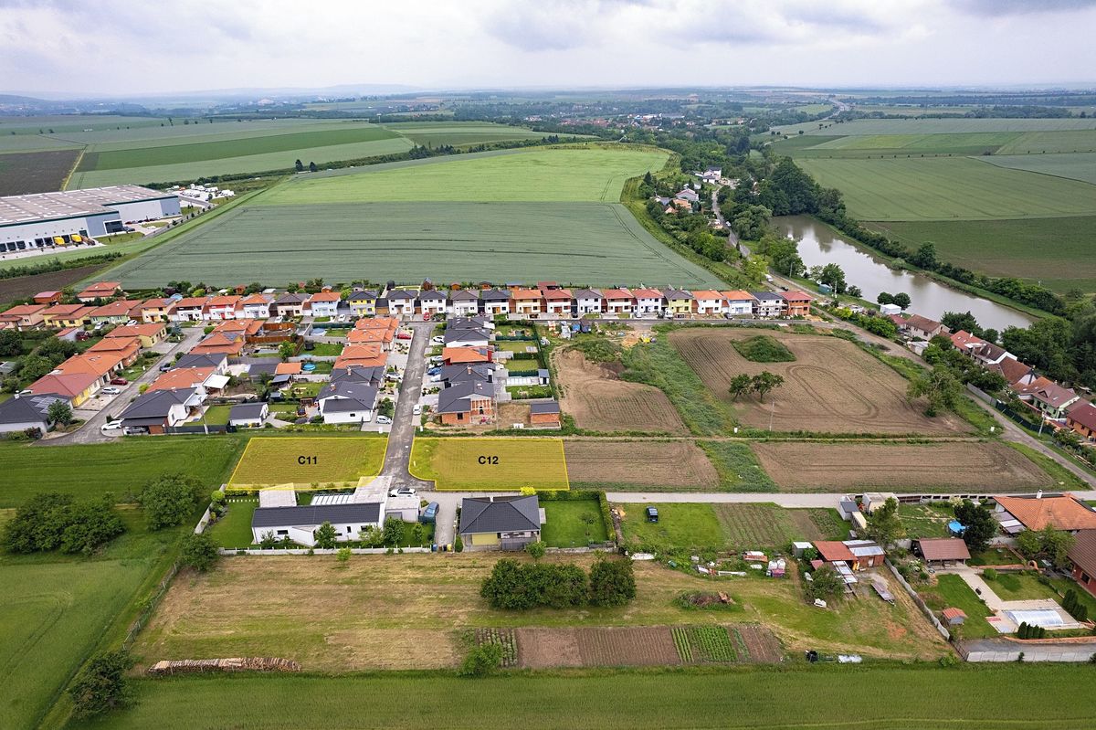 Prodej stavebního pozemku 693 m², Syrovice – fotka 1 z 3