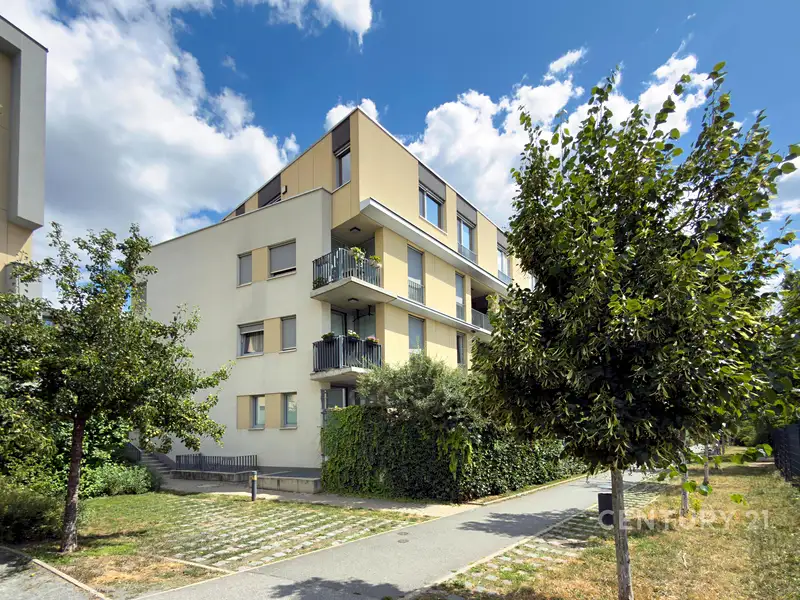 Prodej bytu 2+kk 66 m², Praha – náhled fotky 1